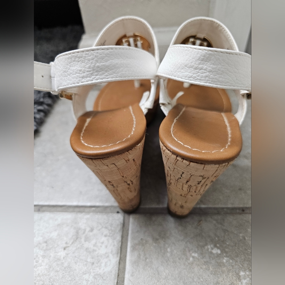 White Tommy Hilfiger wedge sandals size 6.5 - Picture 4 of 8
